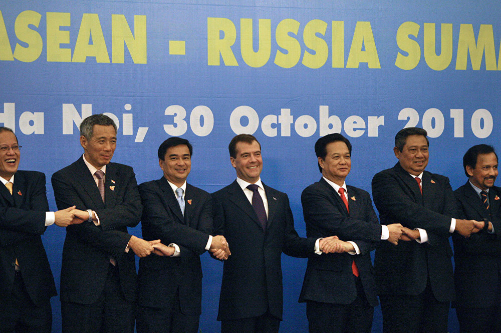 Russian President Dmitry Medvedev (centre) and leaders of the ASEAN Member States pose for a group photo before the start of the Second ASEAN – Russia Summit. From left - President of the Philippines  Benigno Aquino,  Prime Minister of Singapore  Lee Hsien Loong, Prime Minister of Thailand Abhisit Vejjajiva, Prime Minister of Vietnam Nguyen Tan Dung,  President of Indonesia Susilo Bambang Yudhoyono, the Sultan of Brunei Hassanal Bolkiah.