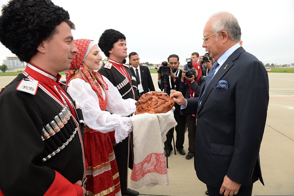 Премьер-министр Малайзии Наджиб Тун Разак прибыл в Сочи для участия в саммите Россия — АСЕАН