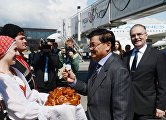 Премьер-министр Лаосской Народно-Демократической Республики Тхонглун Сисулит прибыл в Сочи для участия в саммите Россия — АСЕАН