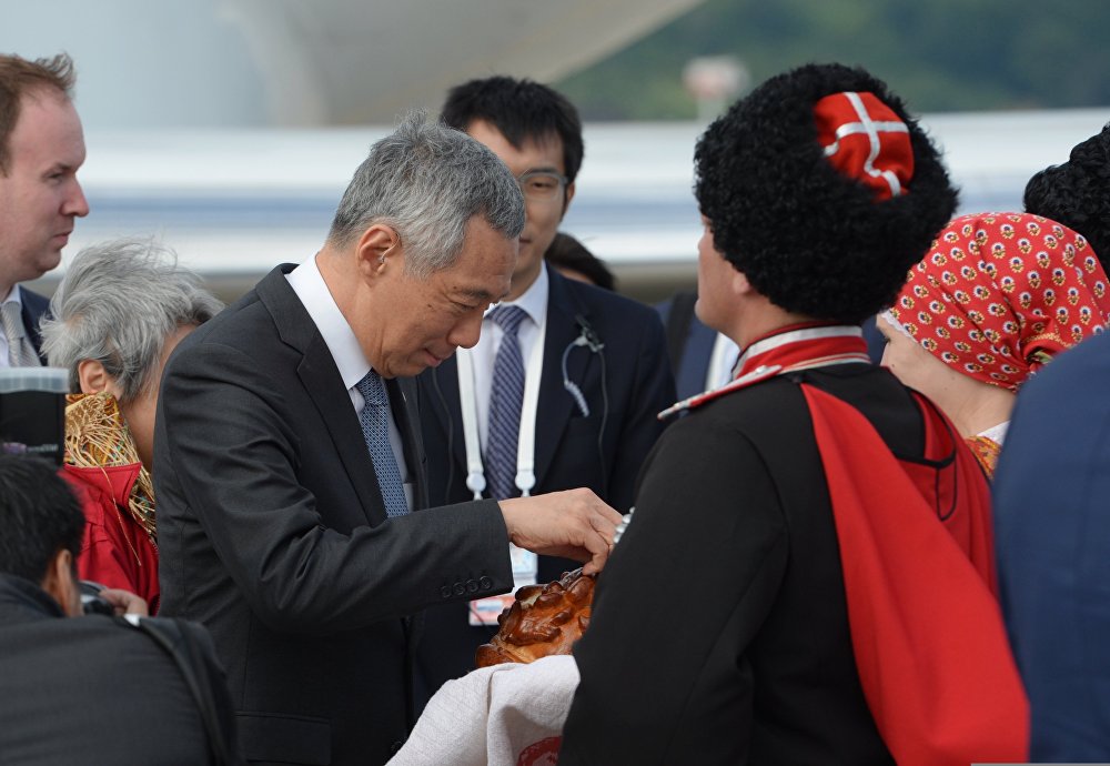 Премьер-министр Республики Сингапур Ли Сянь Лун прибыл в Сочи для участия в саммите Россия — АСЕАН